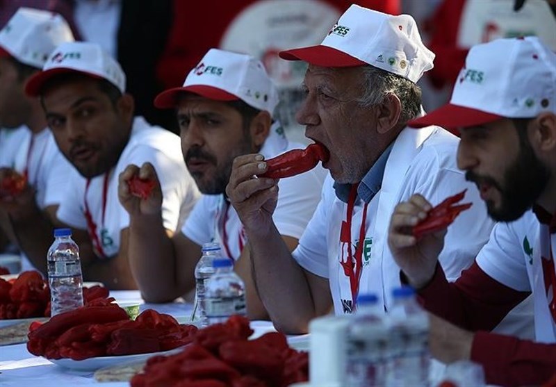برگزاری مسابقه خوردن فلفل تند در ترکیه +عکس