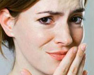 هر نوع بوی بد دهان نشانه ی چیست؟