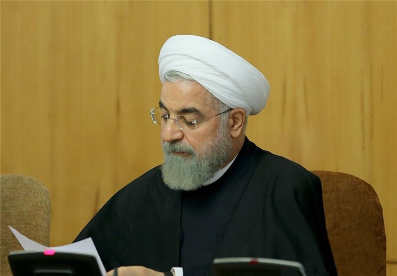 روحانی استعفای عباس آخوندی را پذیرفت