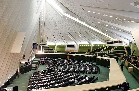 مخالفت مجلس با تغییر ساز و کار صدور پروانه وکالت برای ایثارگران