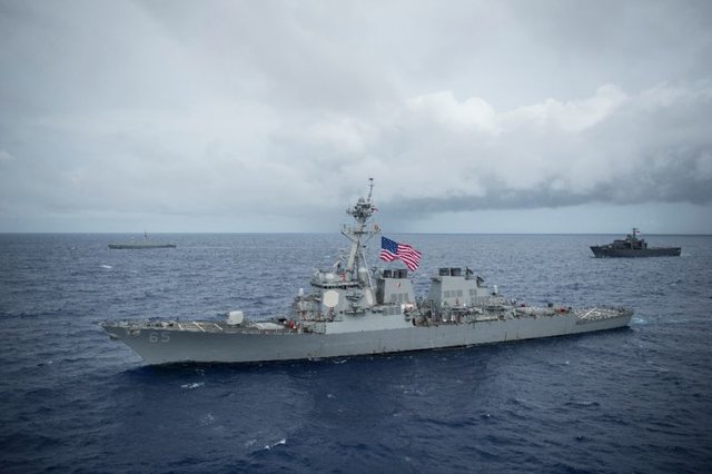 فرمانده آمریکایی: رویارویی قایق‌های ایرانی با ناو آمریکایی حرفه‌ای بود