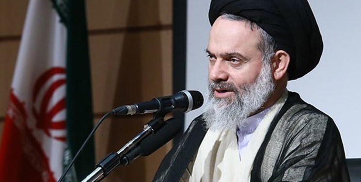 انتقاد آیت‌الله حسینی بوشهری از طرح سخنان نژادپرستانه درباره اربعین