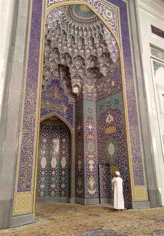 فرش ایرانی در یکی از زیباترین مساجد جهان + تصاویر