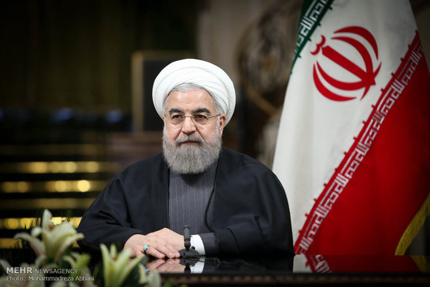 روحانی: ایران تحریم‌های آمریکا را با افتخار می‌شکند