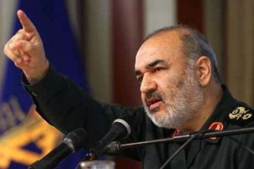 سردار سلامی: دشمن از توانمندی‌های موشکی ایران می‌هراسد
