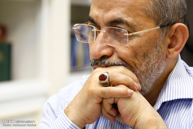 رفیق دوست: مردمی شدن اقتصاد «مدیر انقلابی» و نترس می‌خواهد