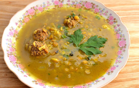 سوپ انار شامی خوشمزه برای شب یلدا