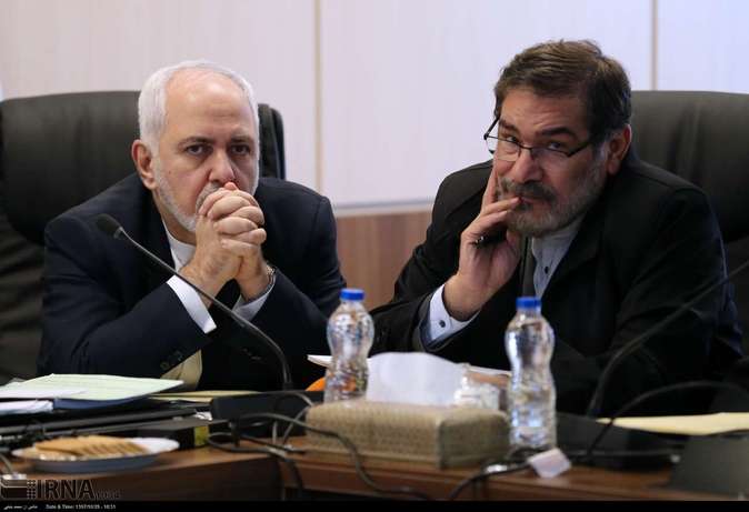 ایران بین دو چهره؛ لبخند “احمدی‌نژاد” در برابر نگرانی “ظریف” و “شمخانی”