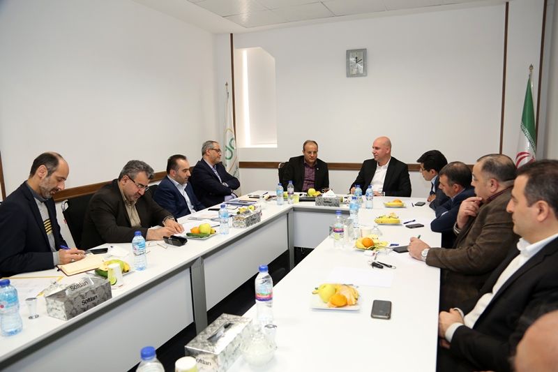 نشست مدیران بانک توسعه تعاون و شرکت تعاونی کارخانجات فرآوری روغن و دانه‌های روغنی ایران