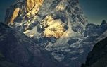 نمایی زیبا از قله اِورست +عکس