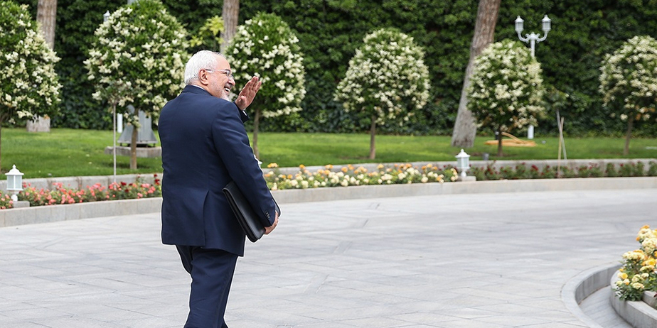 واکنش‎ها و تحلیل‎ها درباره شوک ظریف؛ نه به استعفا| رئیس‌جمهور درباره استعفای وزیرخارجه سخن خواهد گفت؟