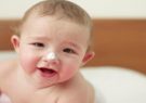 علائم کم آبی در بدن نوزاد + روش درمان