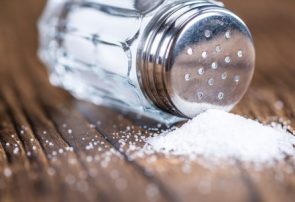 بهترین فواید قطع نمک برای سلامتی