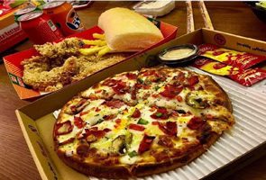 معروف ترین پیتزا فروشی‌های مشهد را بشناسید